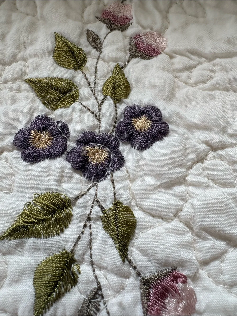 White 100% Cotton Quilt with Embroidered Lavender Floral Accents Size Queen